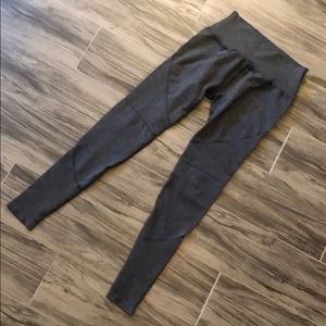 Alphalete Revival Leggings M